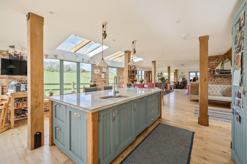 Property photo 2 of 32 15.Jpg