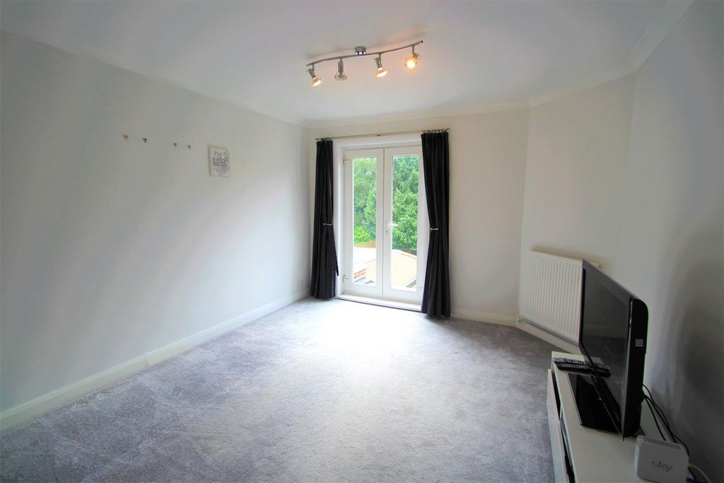 Property photo 2 of 7 Recep.Jpg