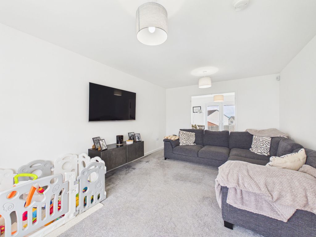 Property photo 3 of 24