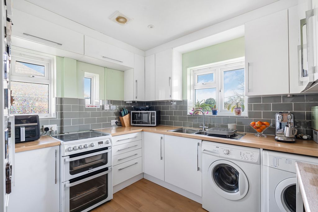 Property photo 2 of 15 16_77695.Jpg