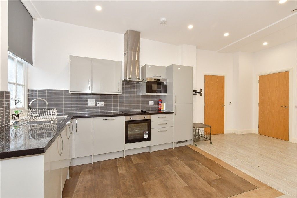 Property photo 1 of 12 Lounge/ Kitchen/Diner