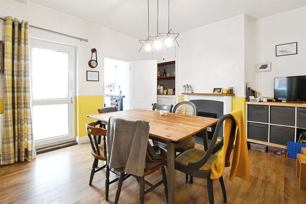 Property photo 2 of 23 Dining Room