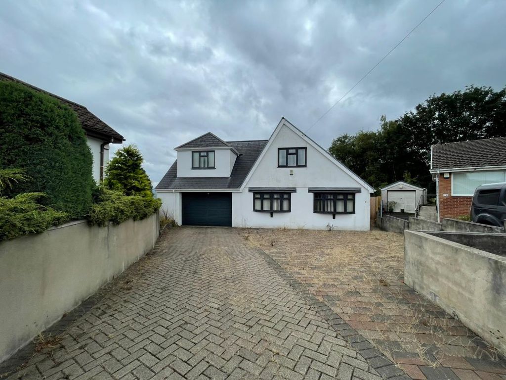 Property photo 1 of 27