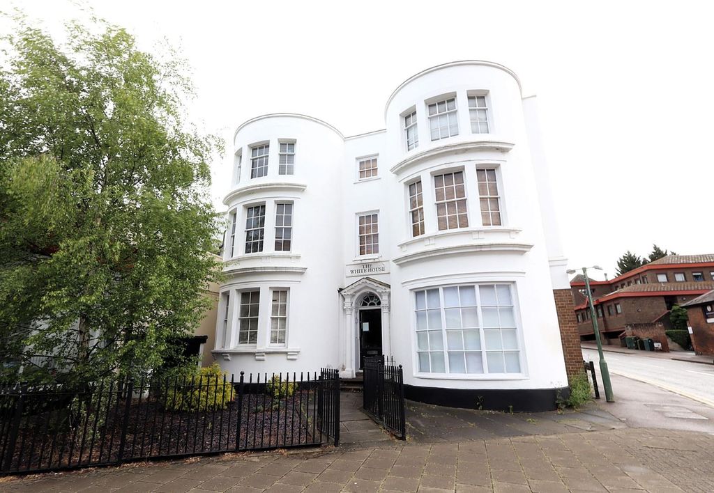 Property photo 1 of 6