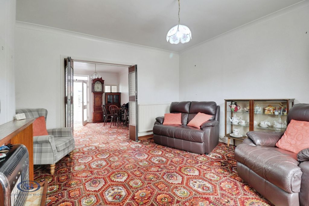 Property photo 3 of 20 Pbox-Img.Jpg
