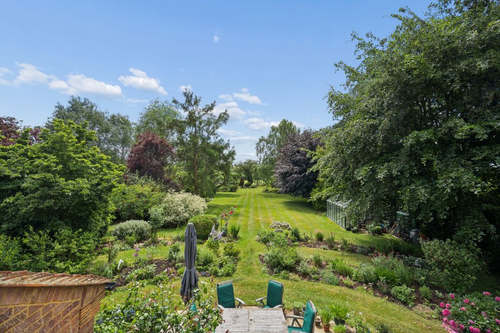 Property photo 2 of 13