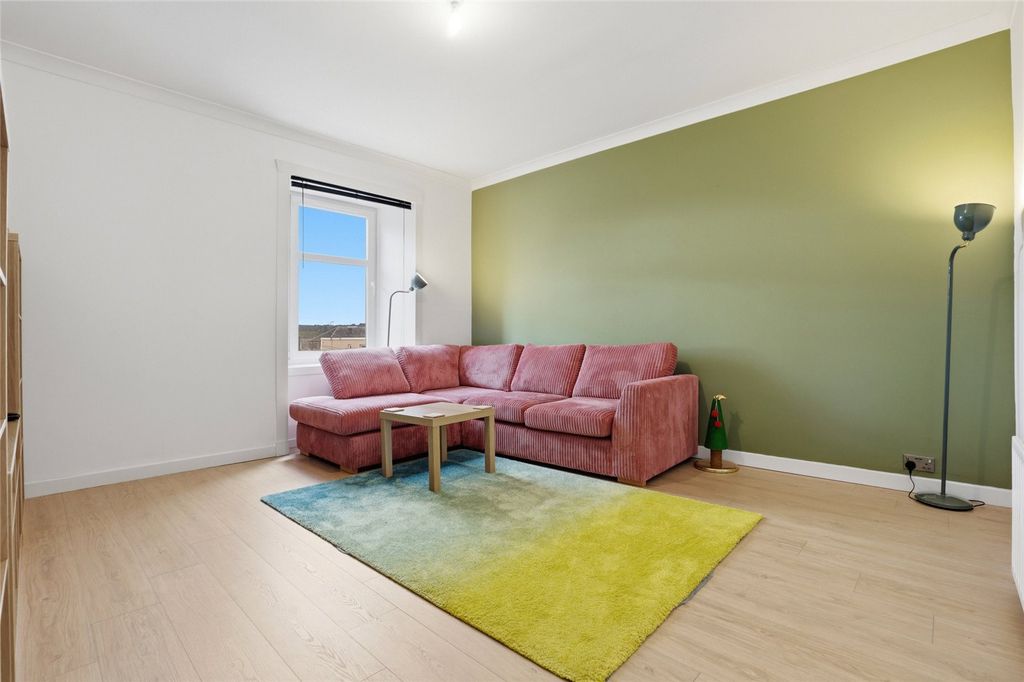 Property photo 2 of 31 Picture No. 06