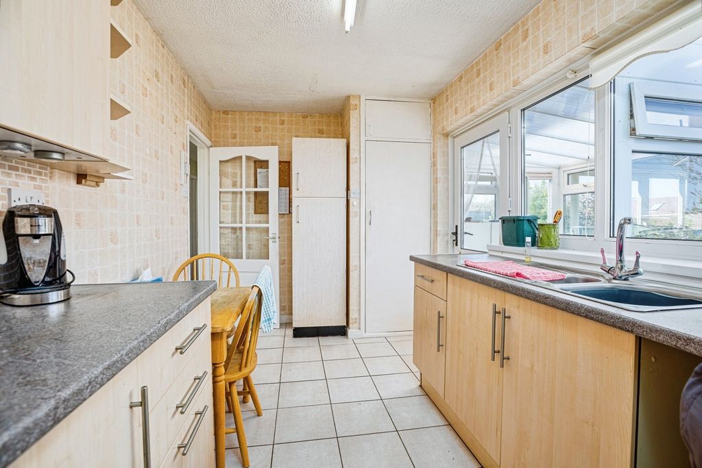 Property photo 3 of 17 Photo