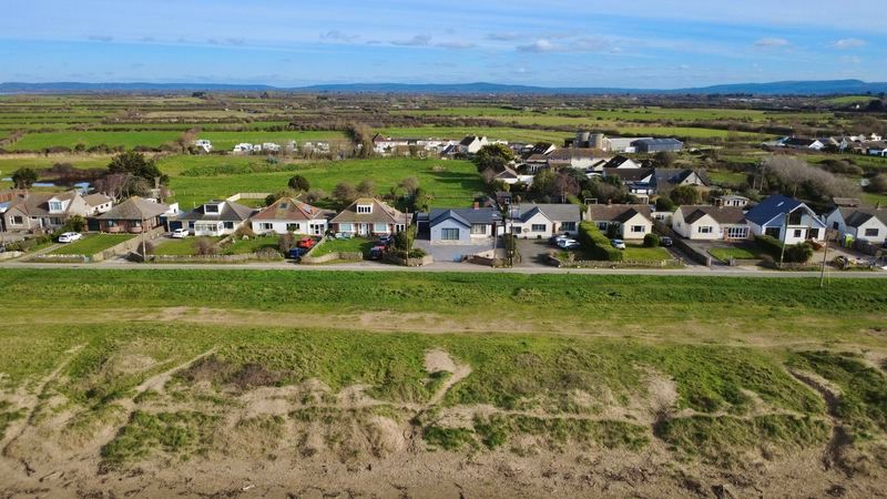 Property photo 3 of 36 Setting