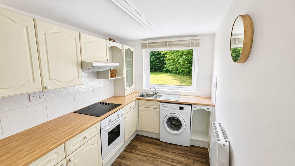 Property photo 3 of 7 Picture No. 06