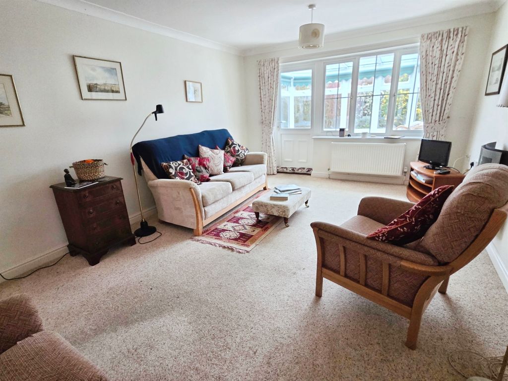 Property photo 2 of 25