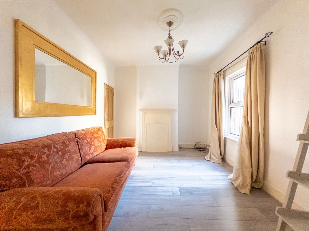 Property photo 3 of 15 4894728