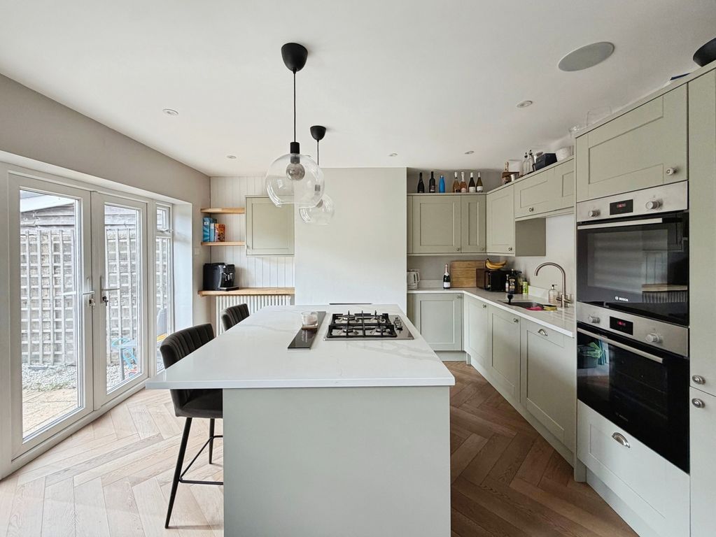 Property photo 2 of 15 Pbox-Img.Jpg