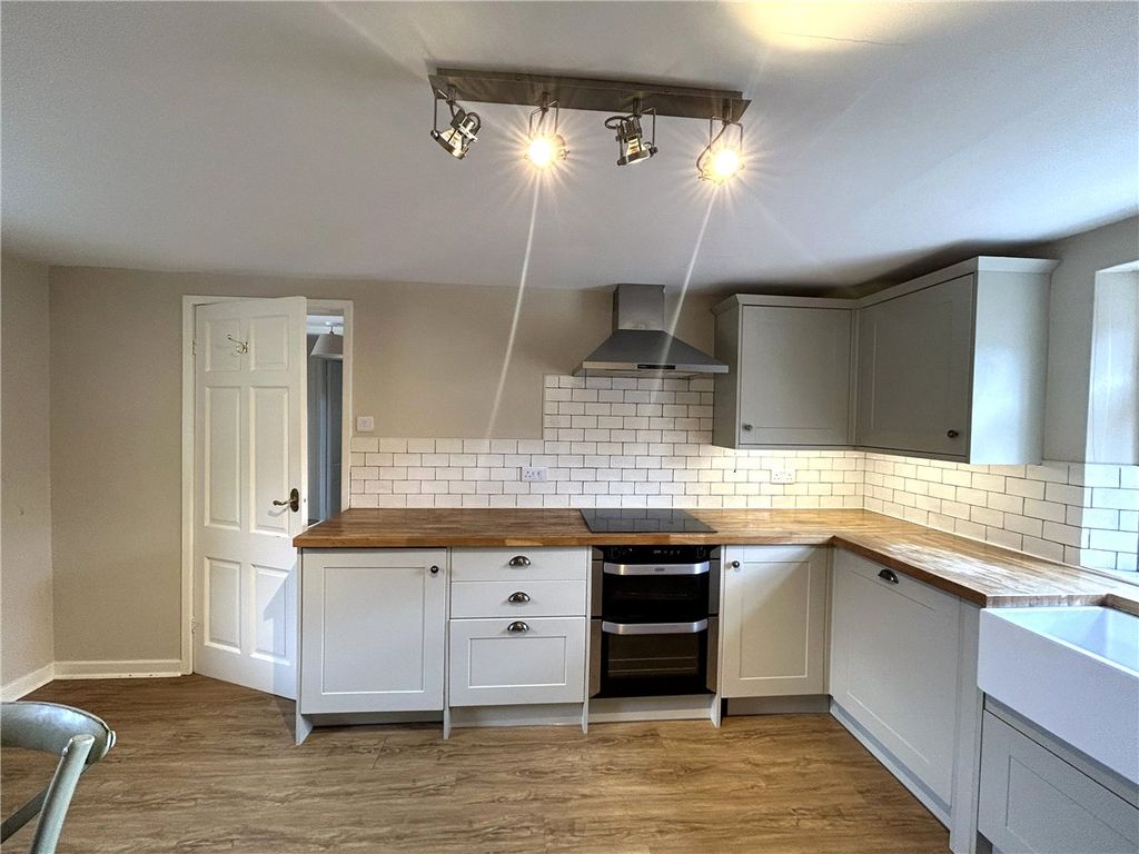 Property photo 3 of 15 Picture 3