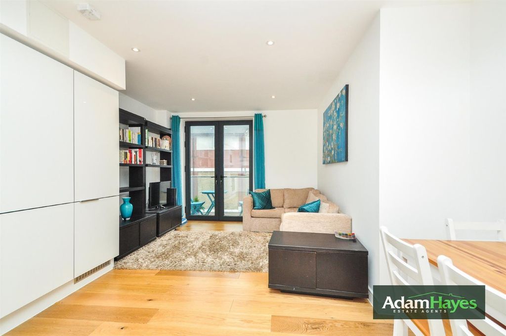 Property photo 3 of 9