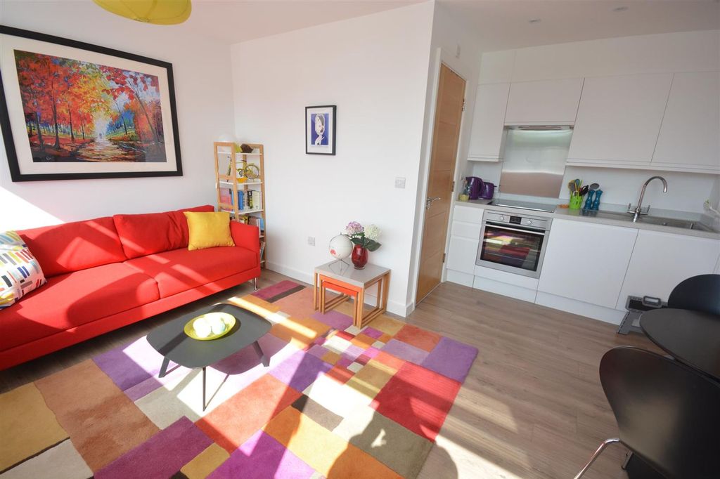 Property photo 2 of 5