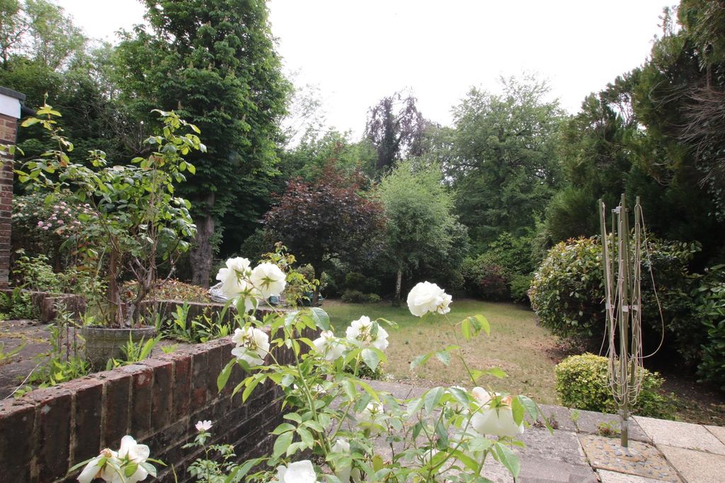 Additional image 21 of 4 bed detached house for saleErmyn Way, Leatherhead KT22