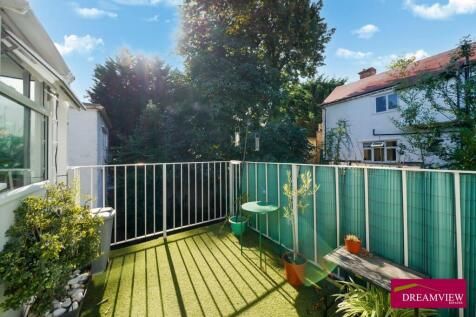 Property photo 2 of 15 85138_Flat_North_End_Road_Golders_Green_London_Nw11_7Sy_3S_Img_01_0000_Max_476x317