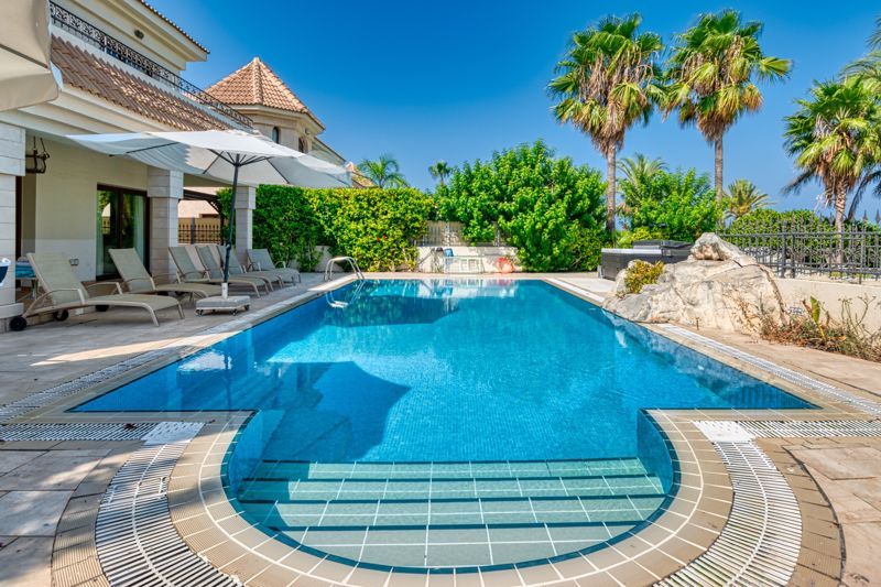 Property photo 1 of 31 Private Pool