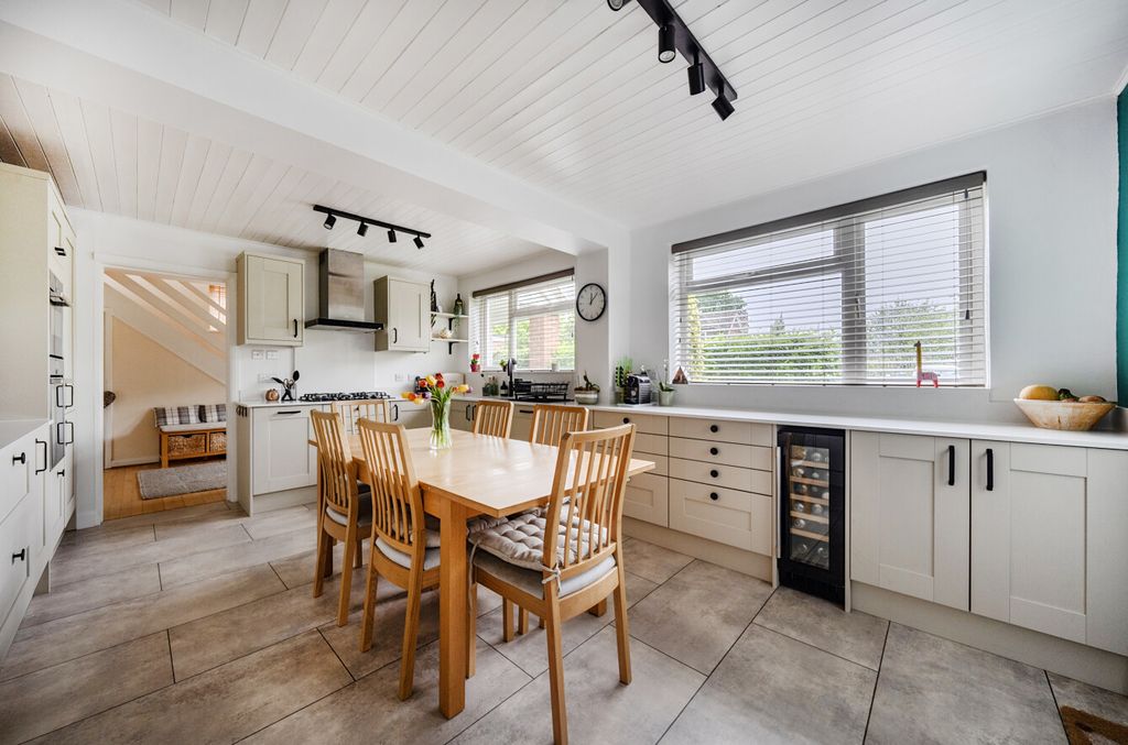 Property photo 2 of 25 1467944-8-6A2025A...