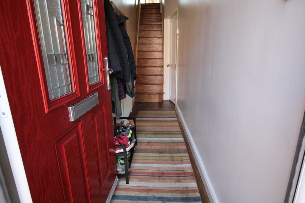 Property photo 3 of 16 Hall
