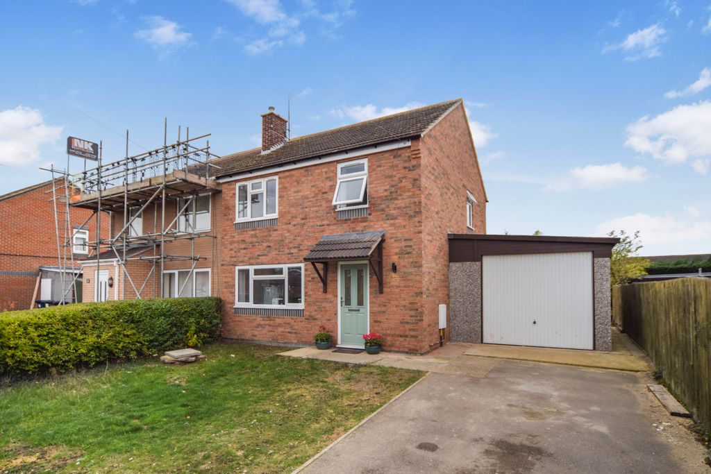 Property photo 1 of 2