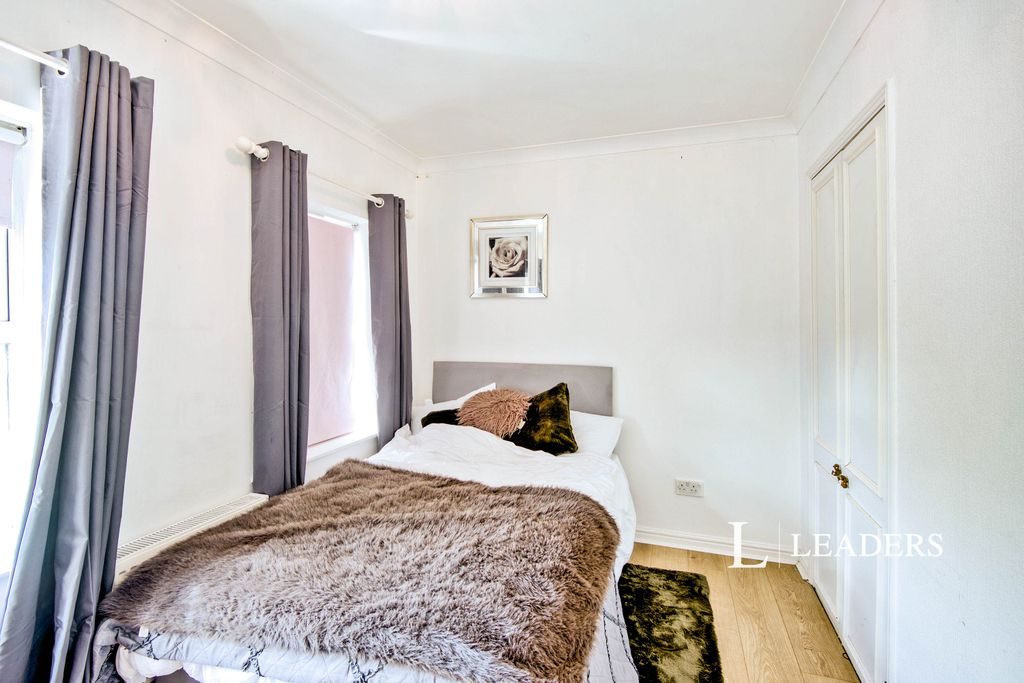 Property photo 3 of 7 Tye_8660