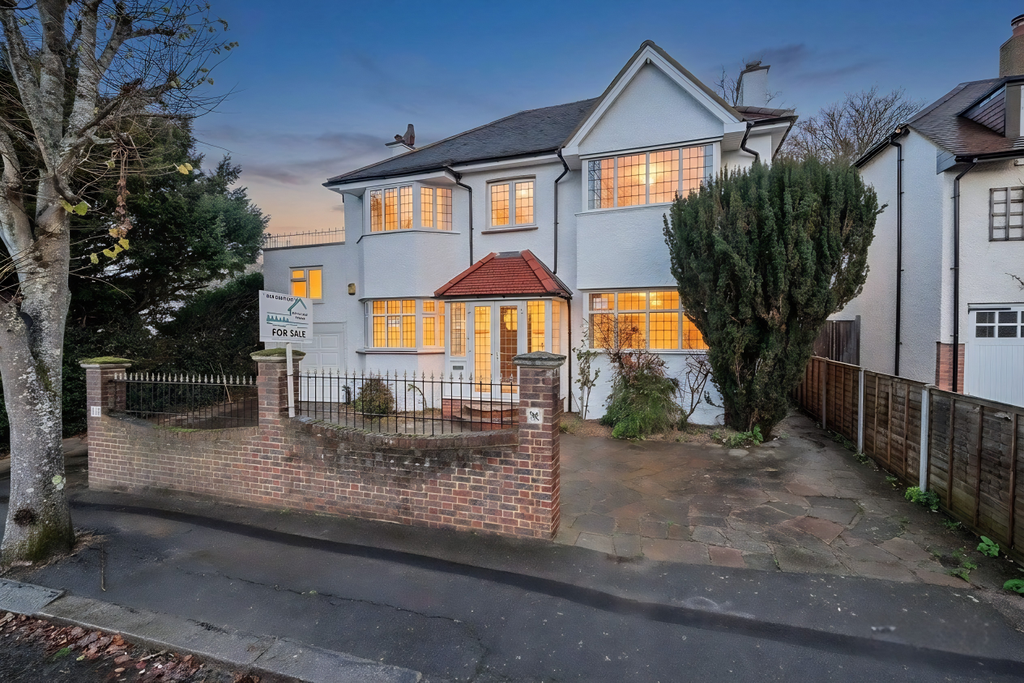 Property photo 2 of 11
