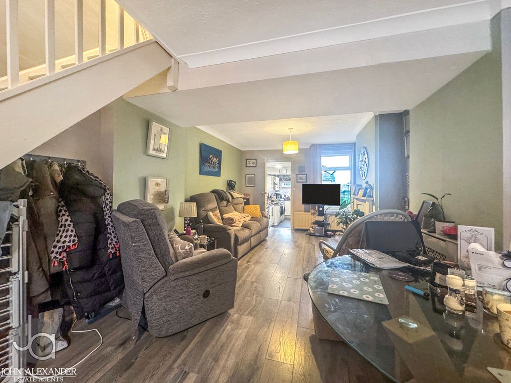 Property photo 3 of 14 20260203_130003804_0.5