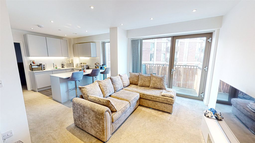 Property photo 1 of 18 Living Area