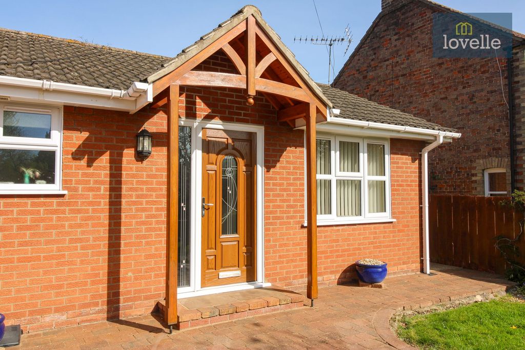 Property photo 2 of 26