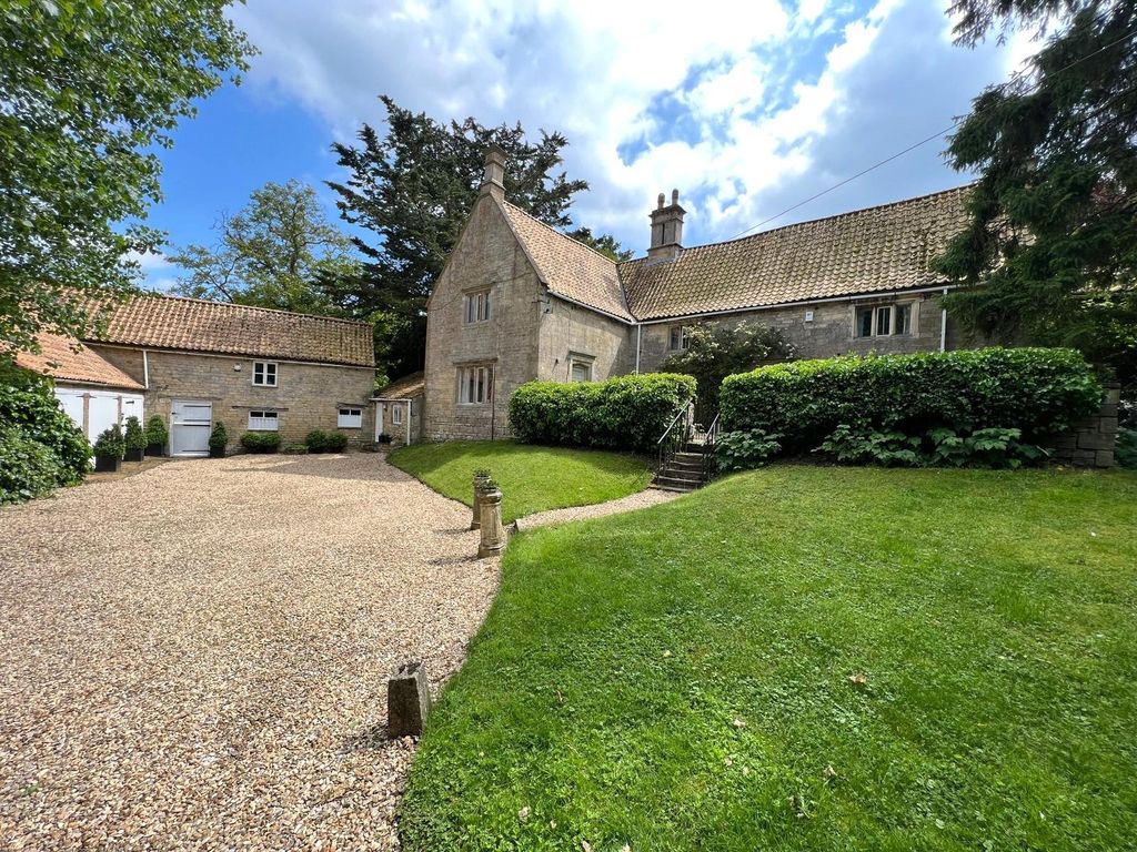 Property photo 1 of 20 The Manor House