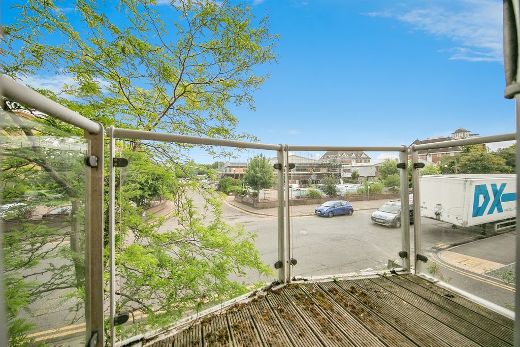 Property photo 3 of 16