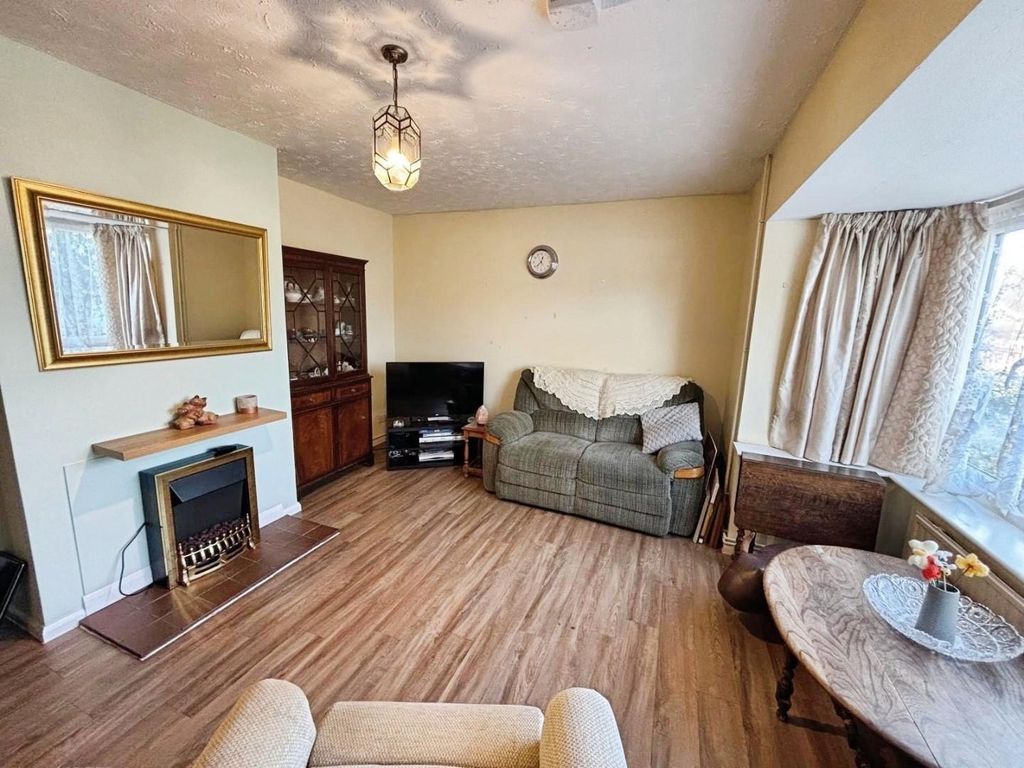 Property photo 3 of 10 935c0c33-c4Fd1290-2Bb4-4Bf1-90Fb-86A2Babba699.Jpeg