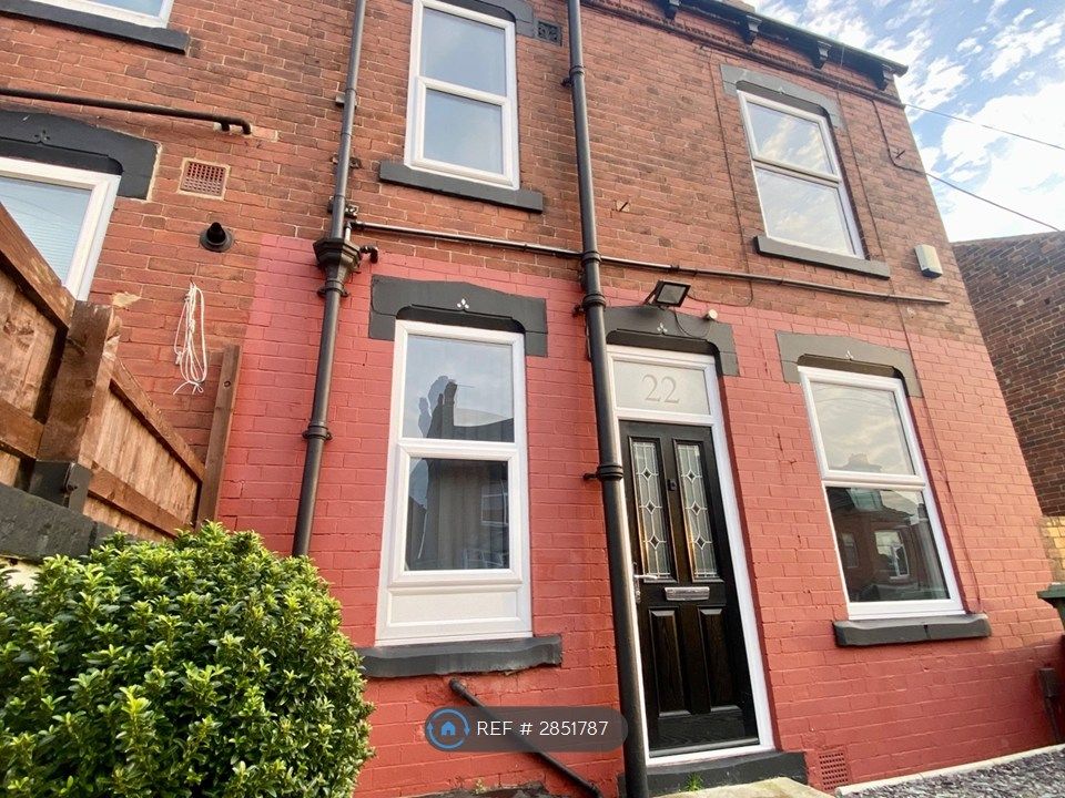 Property photo 1 of 8 Front Of House