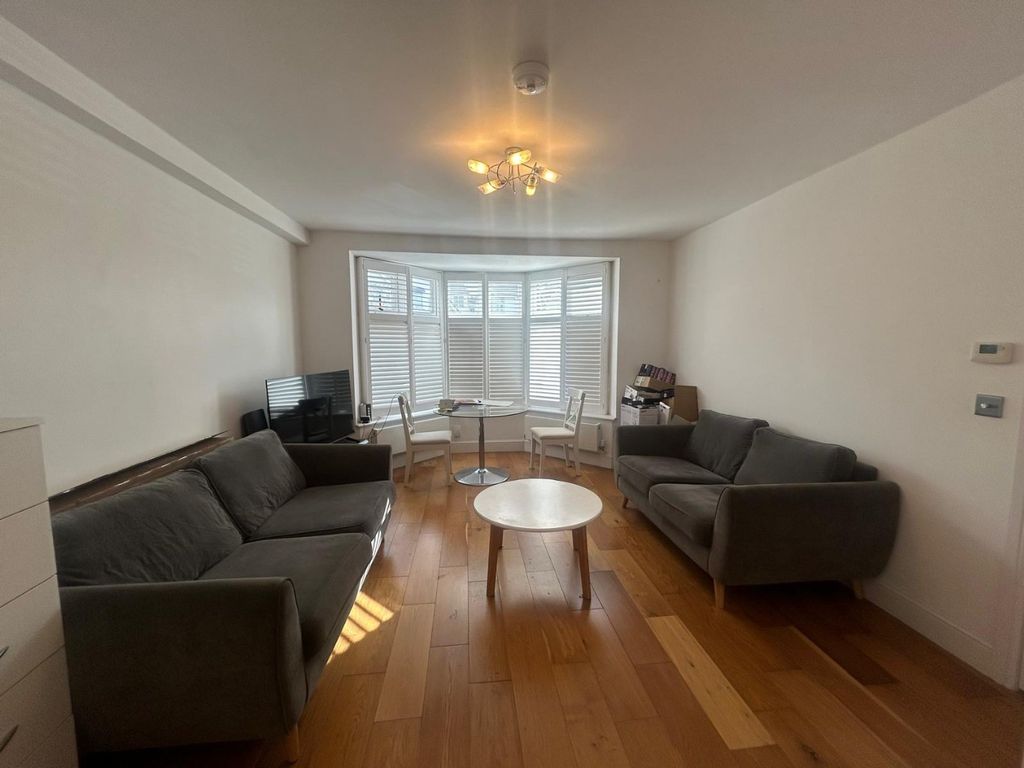 Property photo 2 of 12 5906672