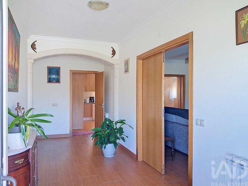 Property photo 3 of 40