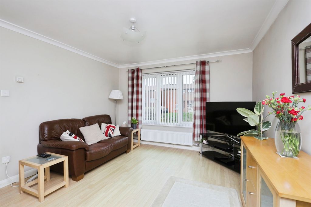 Property photo 3 of 16