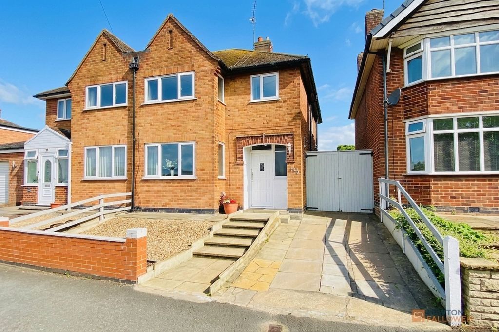 Property photo 1 of 21