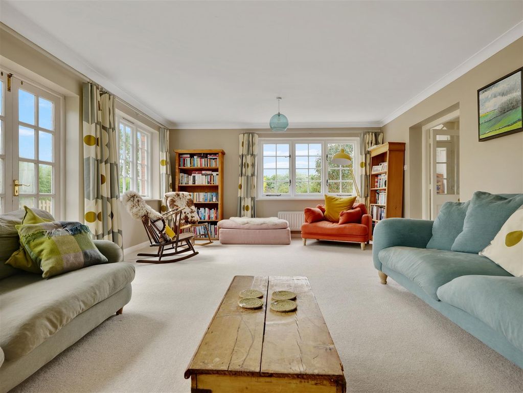 Property photo 3 of 50 1 (2).Jpg