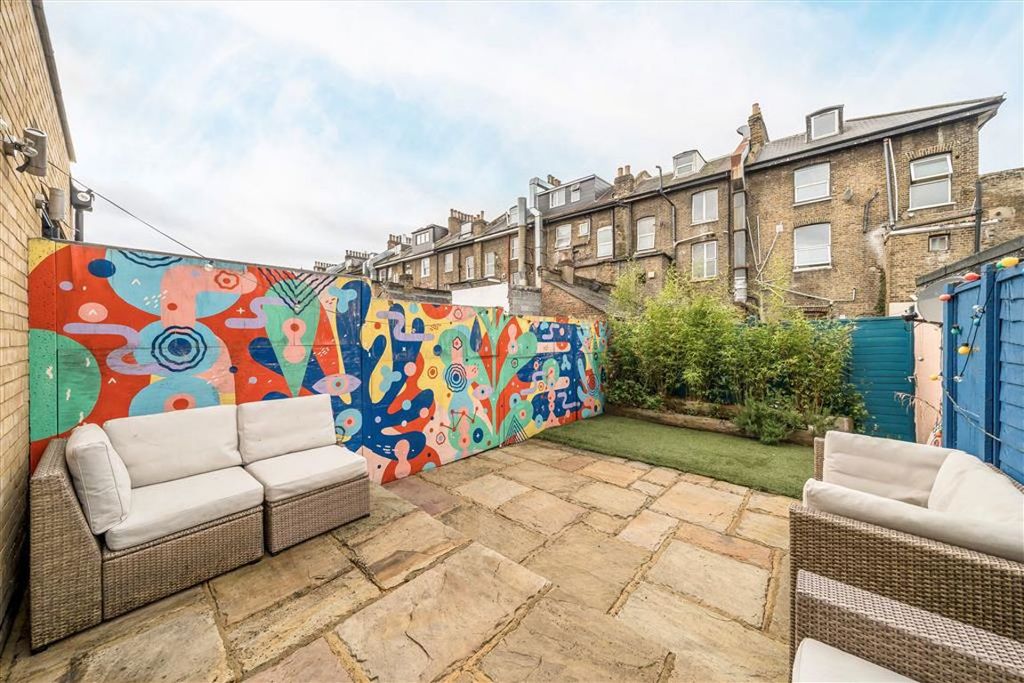 Property photo 3 of 6