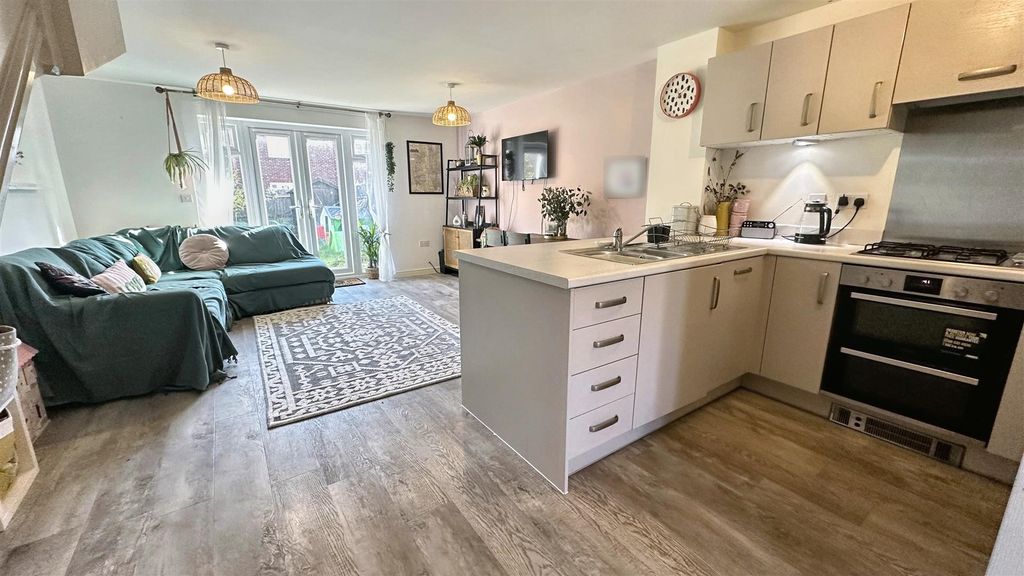 Property photo 3 of 12 Img_E1851.Jpg