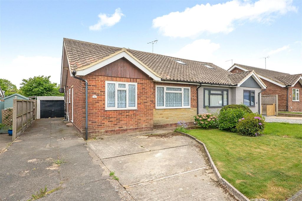 Property photo 1 of 12 Swalecliffe Road, Whitstable