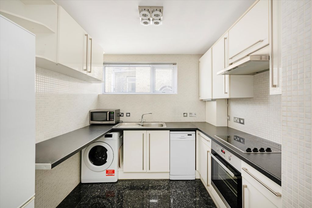 Property photo 3 of 10 Image