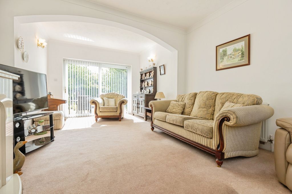 Property photo 3 of 18