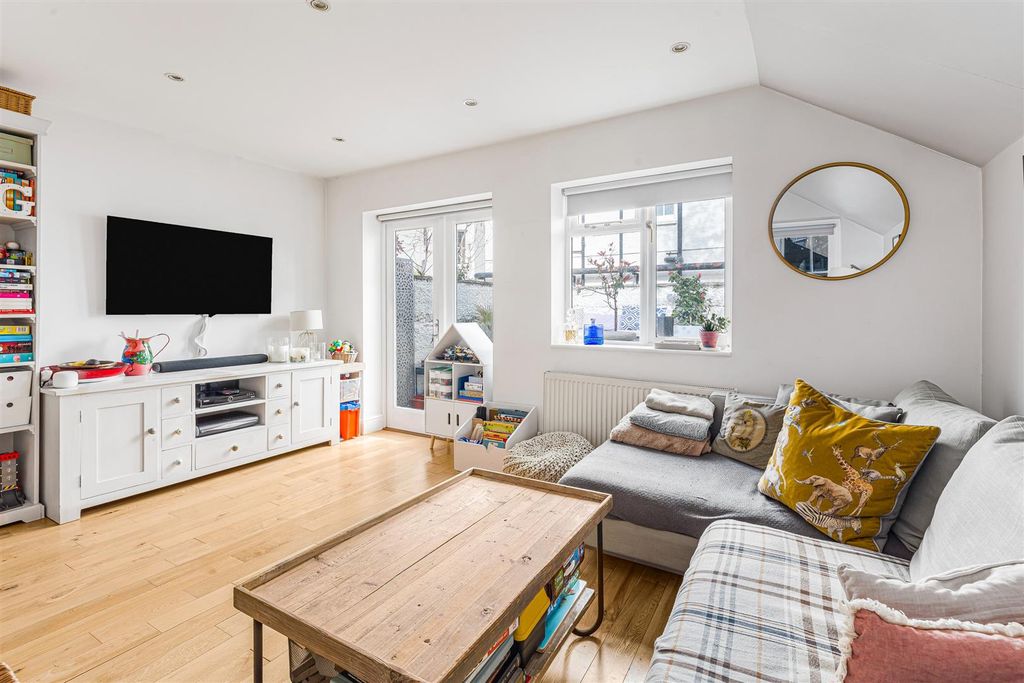 Property photo 2 of 14 1.Jpg