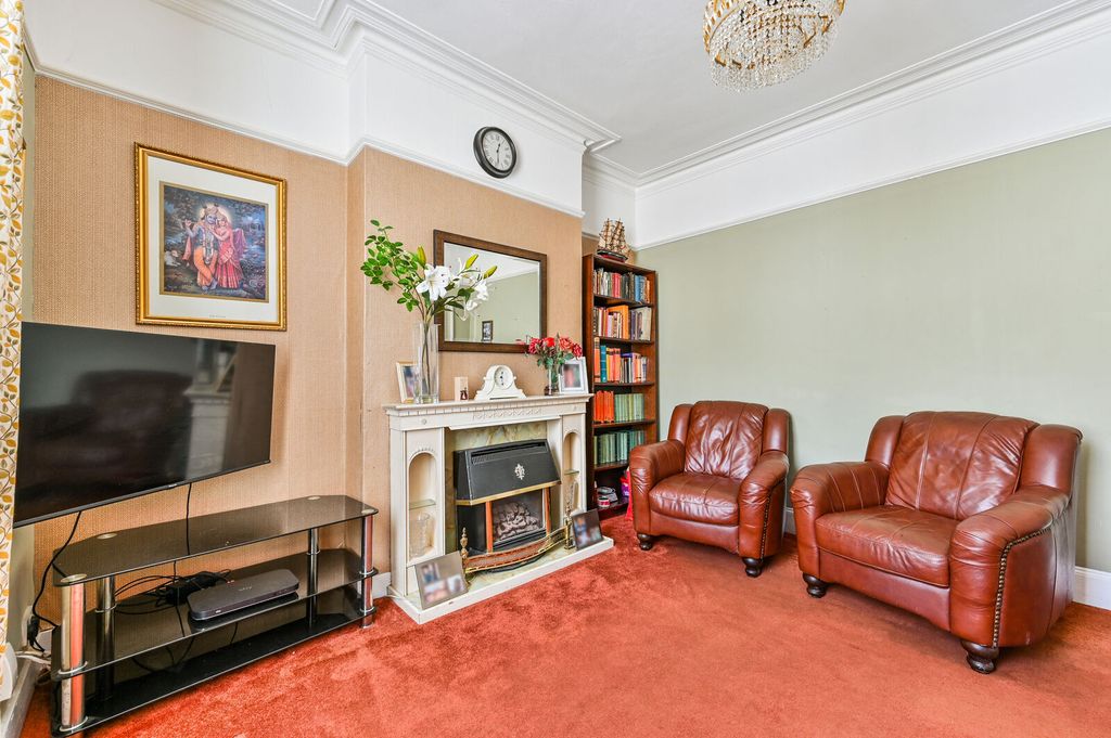 Property photo 1 of 19