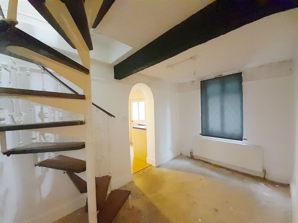 Property photo 2 of 15 3