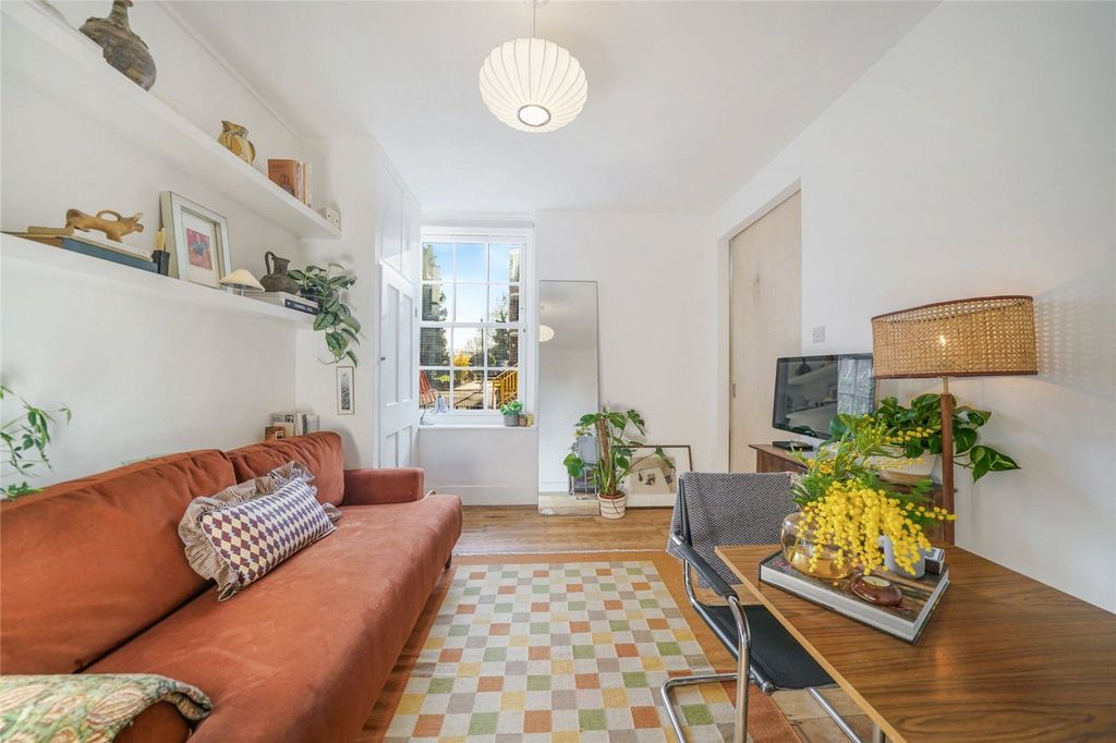 Property photo 1 of 15 Picture No. 11