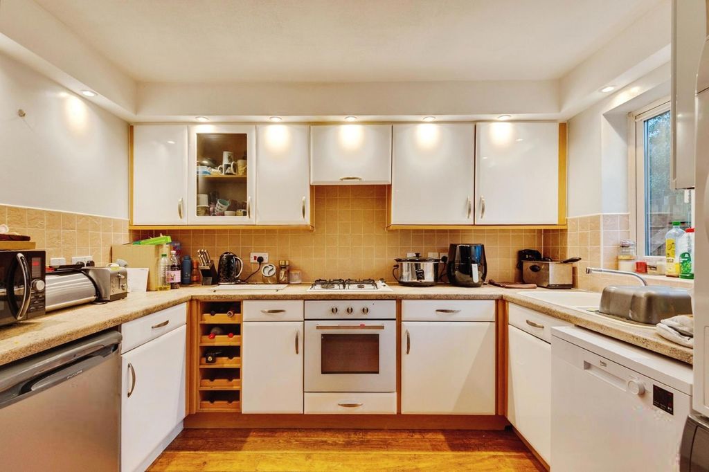 Property photo 3 of 12 Pbox-Img.Jpg